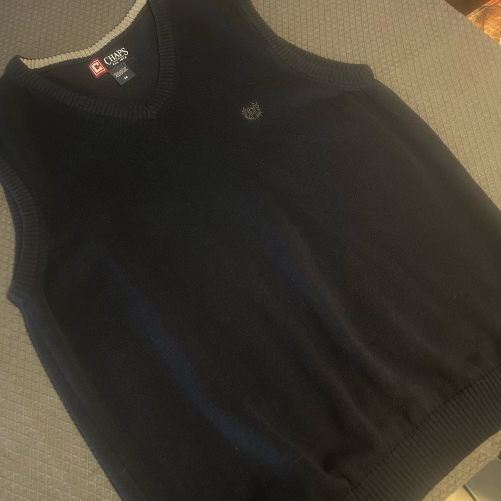 Chaps Men's Black V-Neck Sweater Vest